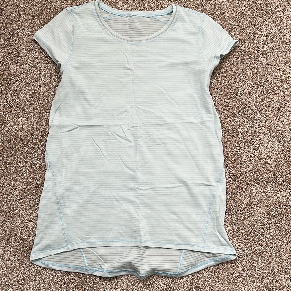 Lululemon short sleeve top